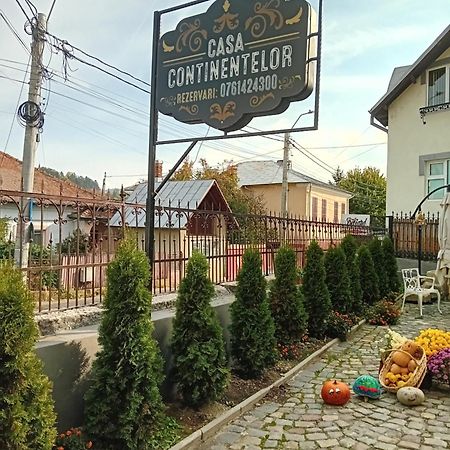 Hotel Casa Continentelor Cîmpulung Exterior foto